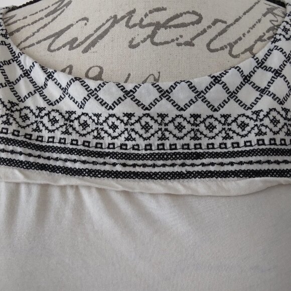 J. Jill | Embroidered Knit Ruffle-Sleeve Tunic Black Ivory | Size MP - Picture 3 of 11